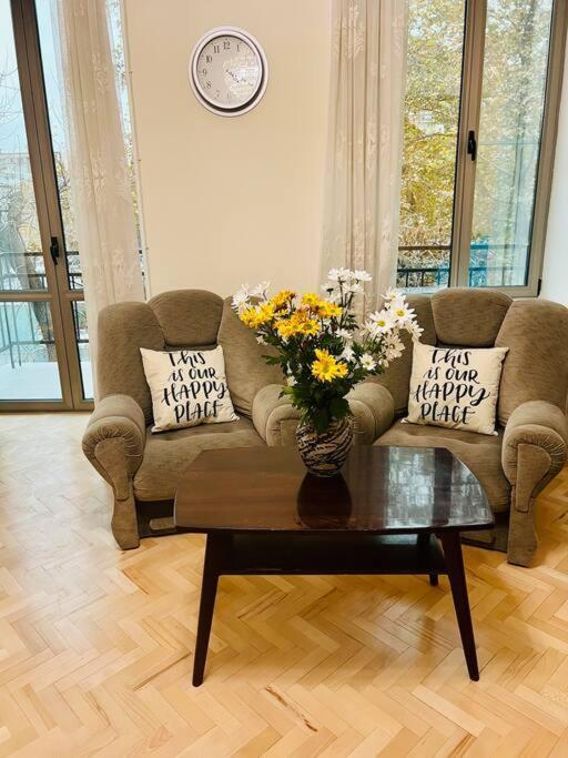 Spacious 2 Bedrooms In The Center Of Jerevan Eksteriør bilde