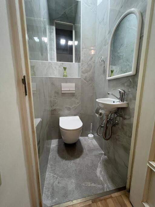 Spacious 2 Bedrooms In The Center Of Jerevan Eksteriør bilde