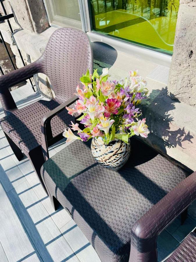 Spacious 2 Bedrooms In The Center Of Jerevan Eksteriør bilde